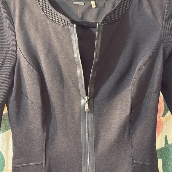 Elie Tahari black faux leather trim zip front short sleeved midi dress Size 4 - Picture 3 of 9